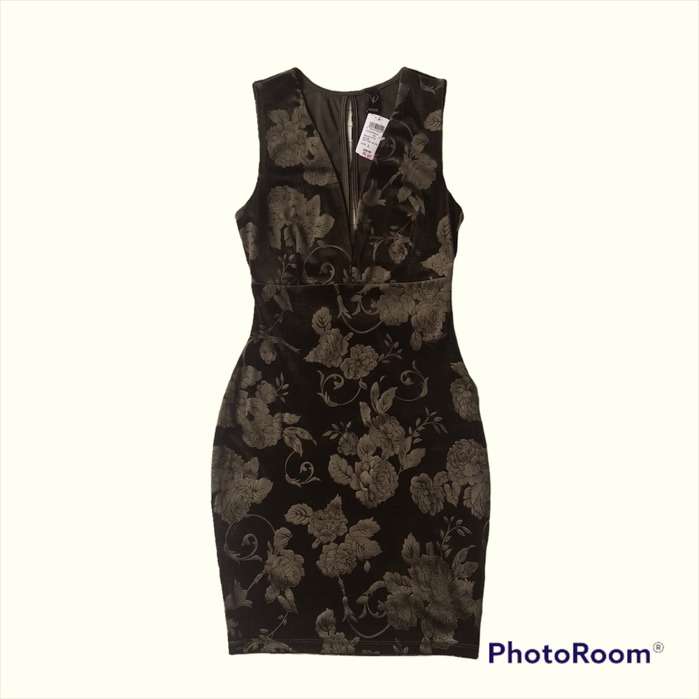 Windsor Velvet Mini Dress  NWT Large
